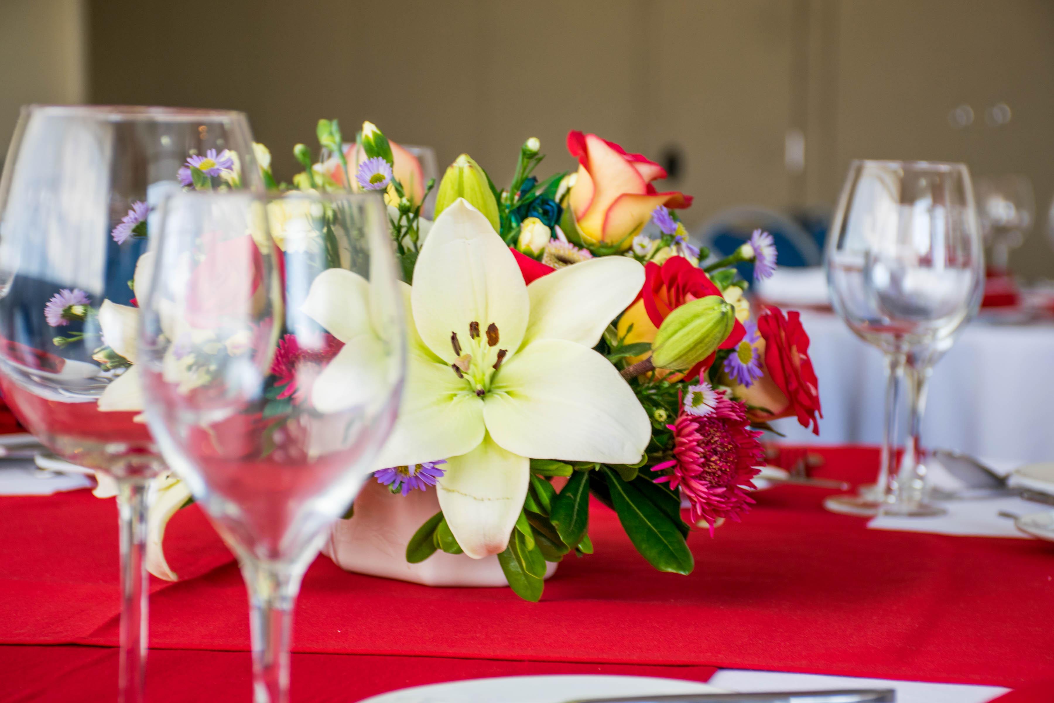 ホテル スタジアム レオン エクステリア 写真 A table set for a wedding reception