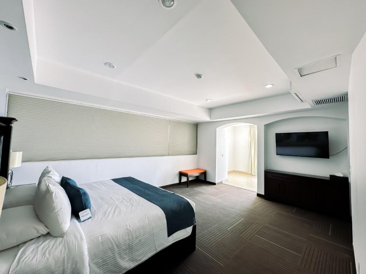 ホテル スタジアム レオン エクステリア 写真 A room at the hotel
