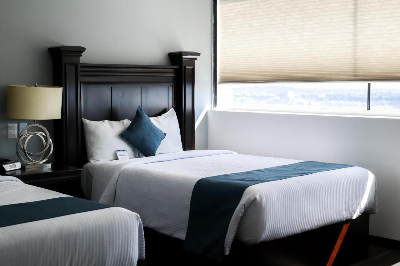 ホテル スタジアム レオン エクステリア 写真 A guest room at the hotel