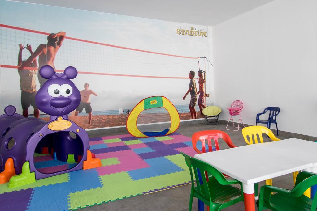 ホテル スタジアム レオン エクステリア 写真 Kids Club